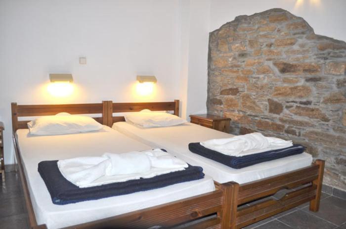 Odos Odysseos Aparthotel Ermoupoli Room photo